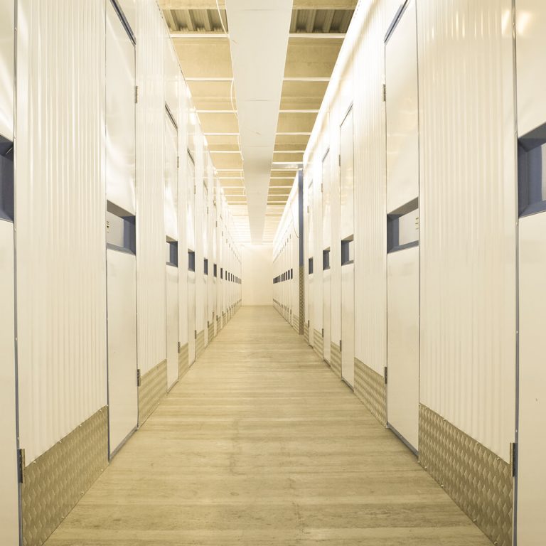 moebel-einlagern-bei-selfstorage-1230 moebel-einlagern-bei-selfstorage-1230